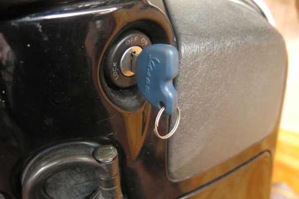 Khóa xe máy Vespa thường hay gặp lỗi về chìa khóa