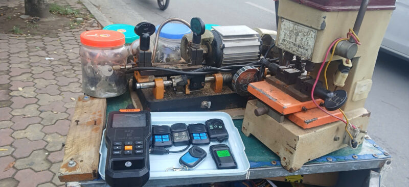 sua-khoa-tai-nha-cau-giay